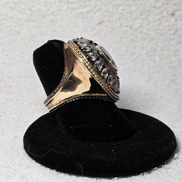 Crystal-Embellished Heart Ring - Picture 4 of 8